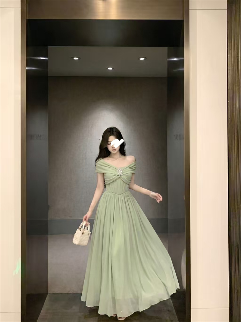 Elegant Strapless Mesh Maxi Dress with Sweetheart Neckline and Flared Skirt - Image 4
