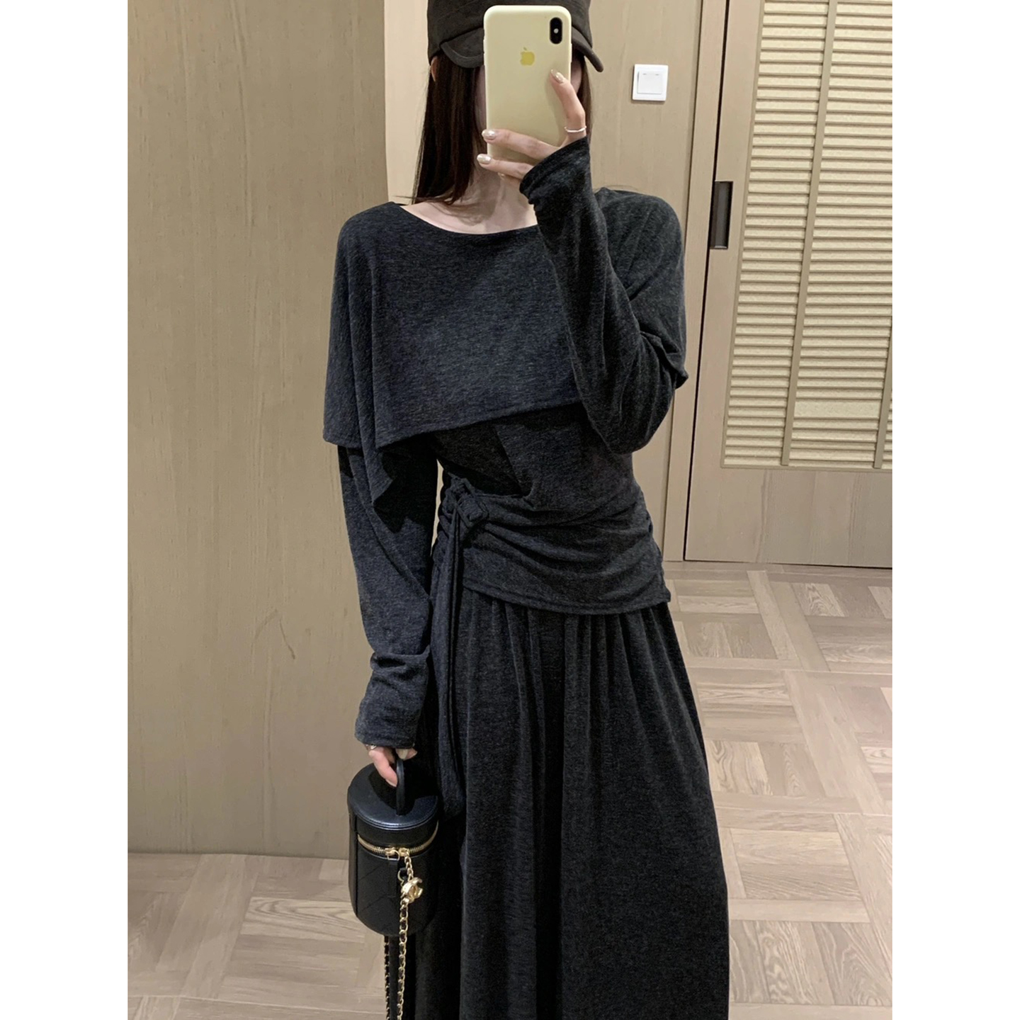 French Retro Style Dark Gray Knit Fashion Set for Women